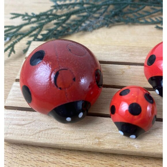 Vintage Miniature LadyBug Figurines Family Set Mini Small - Picture 3 of 4